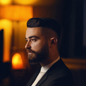 O Ğ U Z H A N    Y A V U Z 